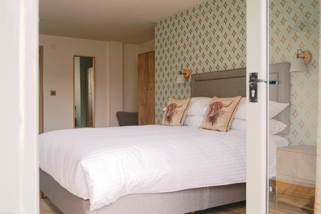 The Blind Bull Hotel Little Hucklow ภายนอก รูปภาพ