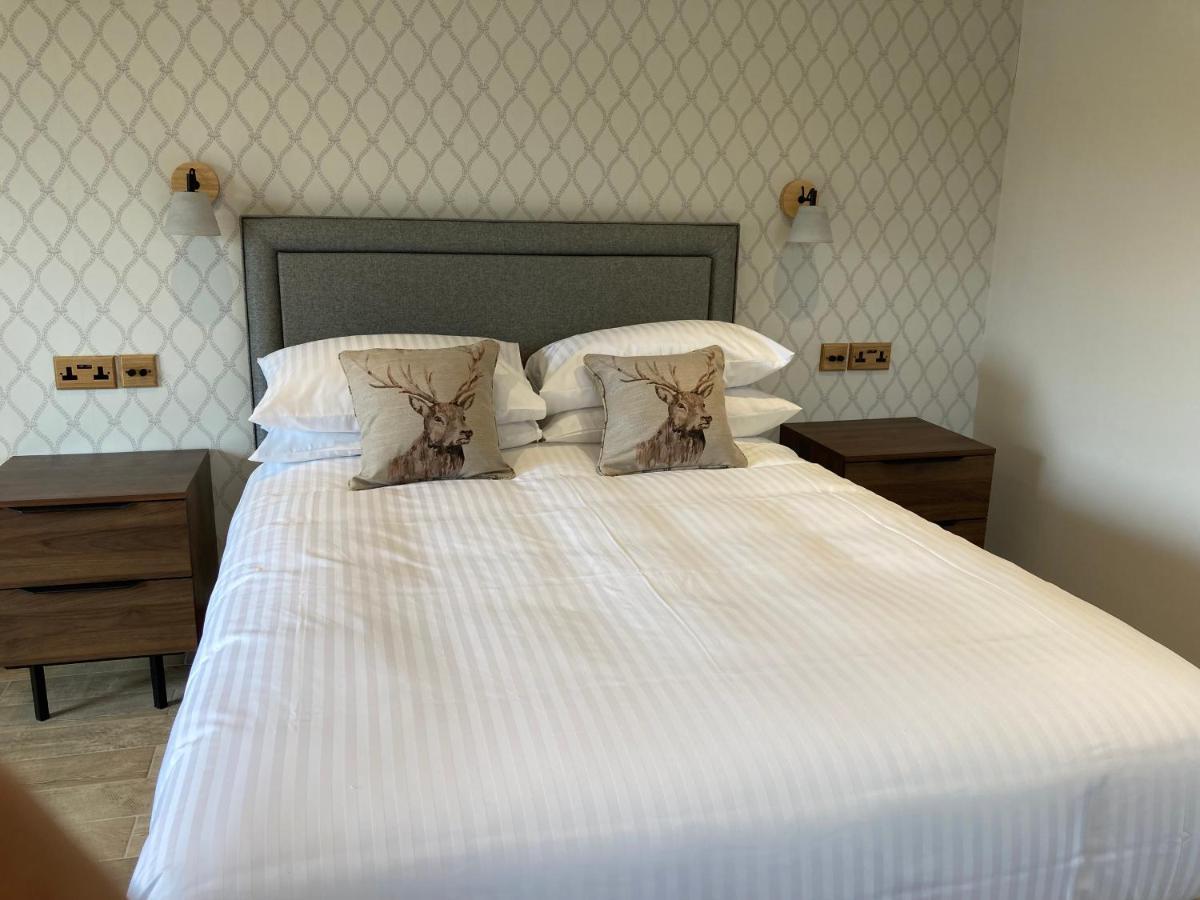 The Blind Bull Hotel Little Hucklow ภายนอก รูปภาพ