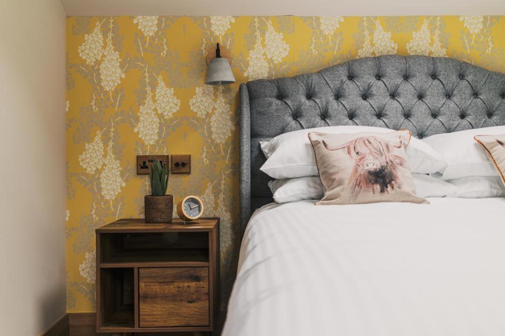 The Blind Bull Hotel Little Hucklow ภายนอก รูปภาพ